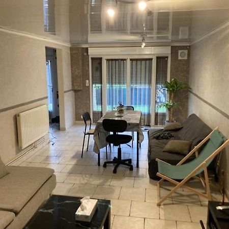 Chambre D'Hotes Dans Une Maison 阿让特伊 外观 照片